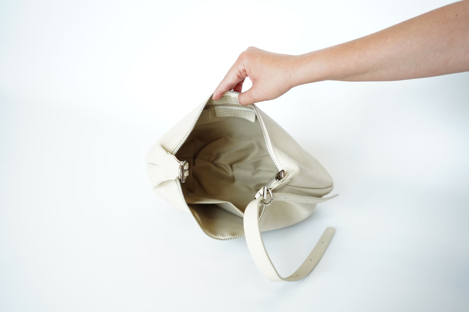 Сумка крос-боді Lola